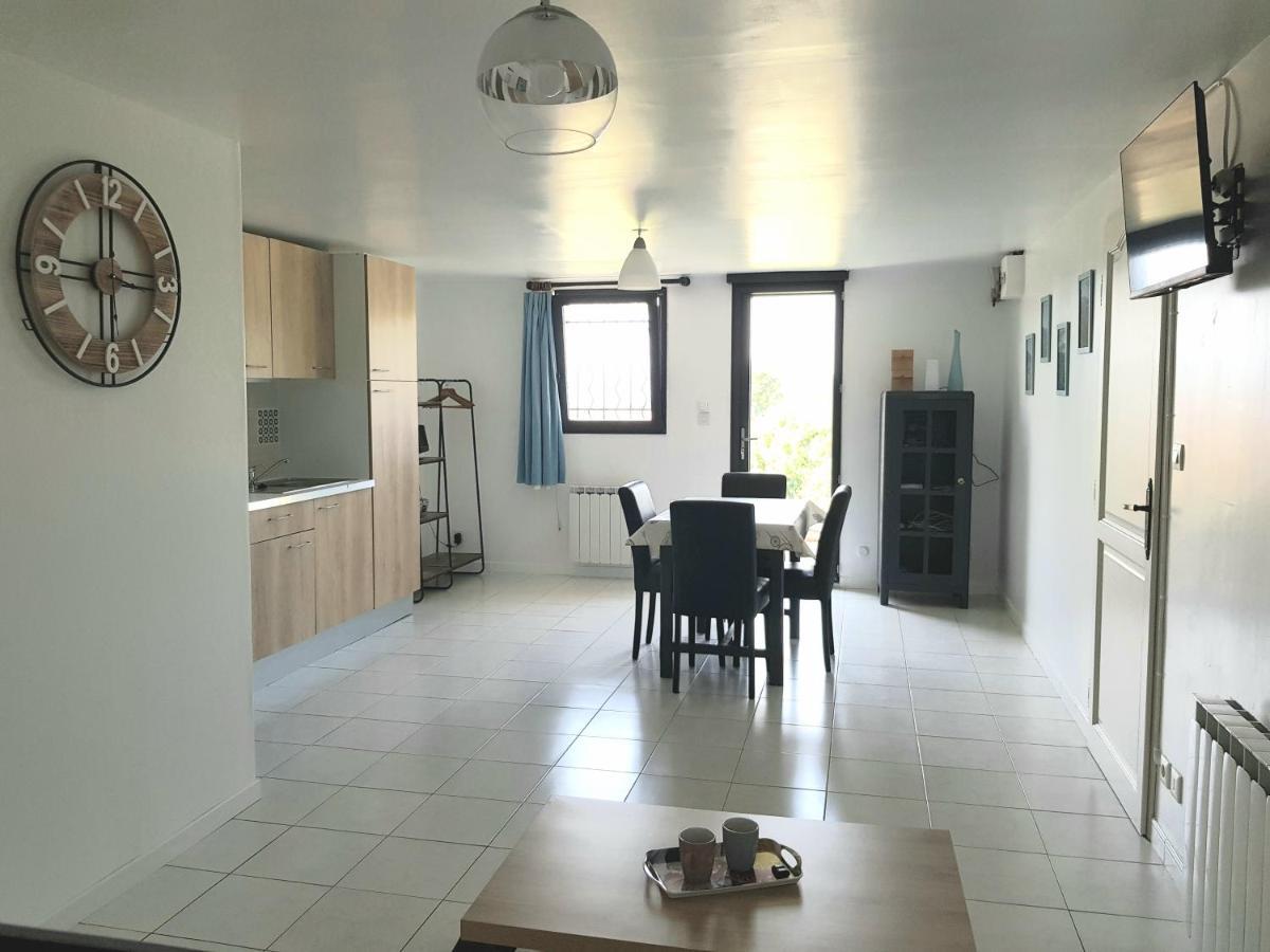 Appartement Independant Dans Maison Au Calme Pugny-Chatenod 외부 사진